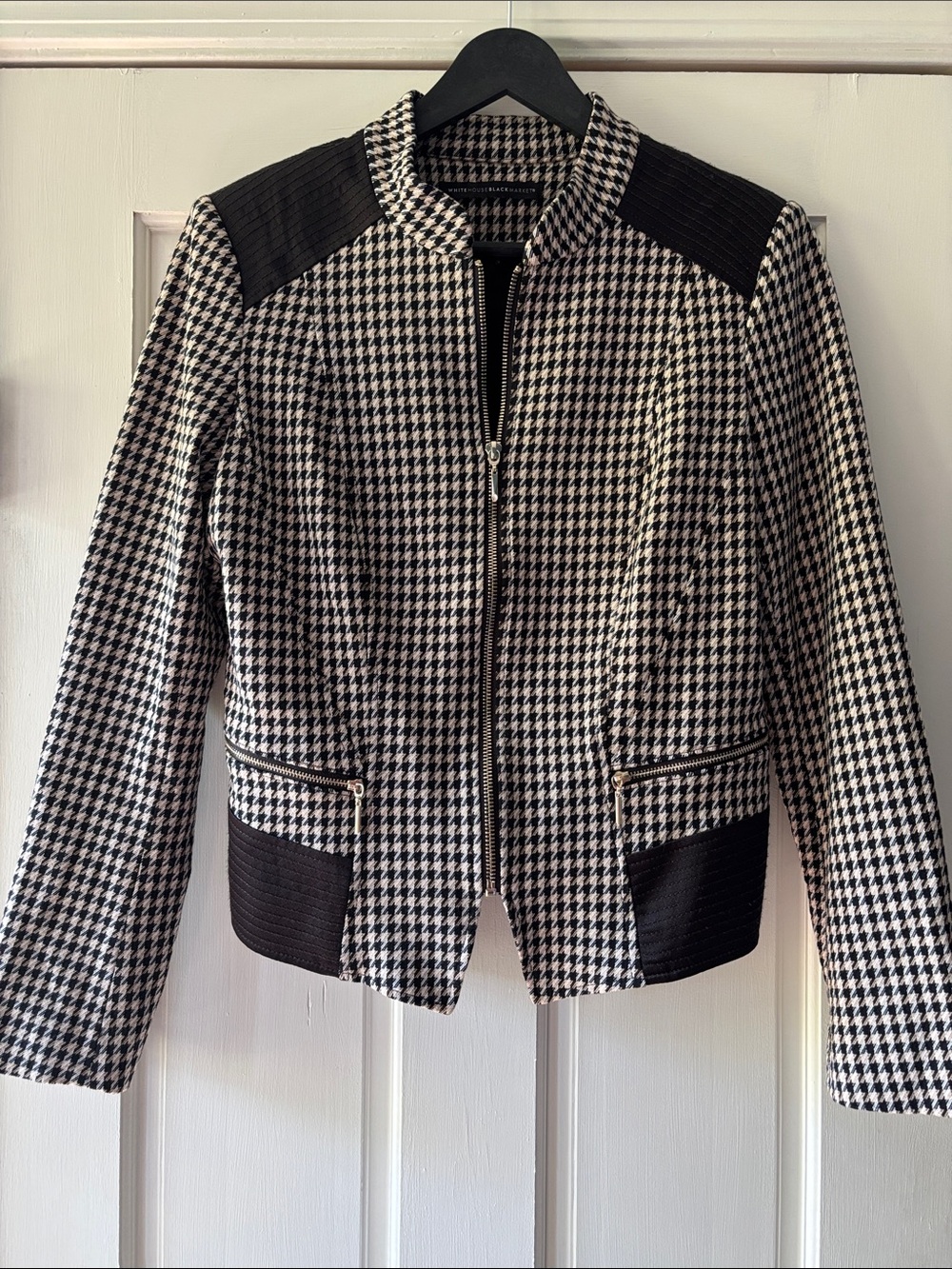 White House Black Market Black & Cream Houndstooth Zip Jacket